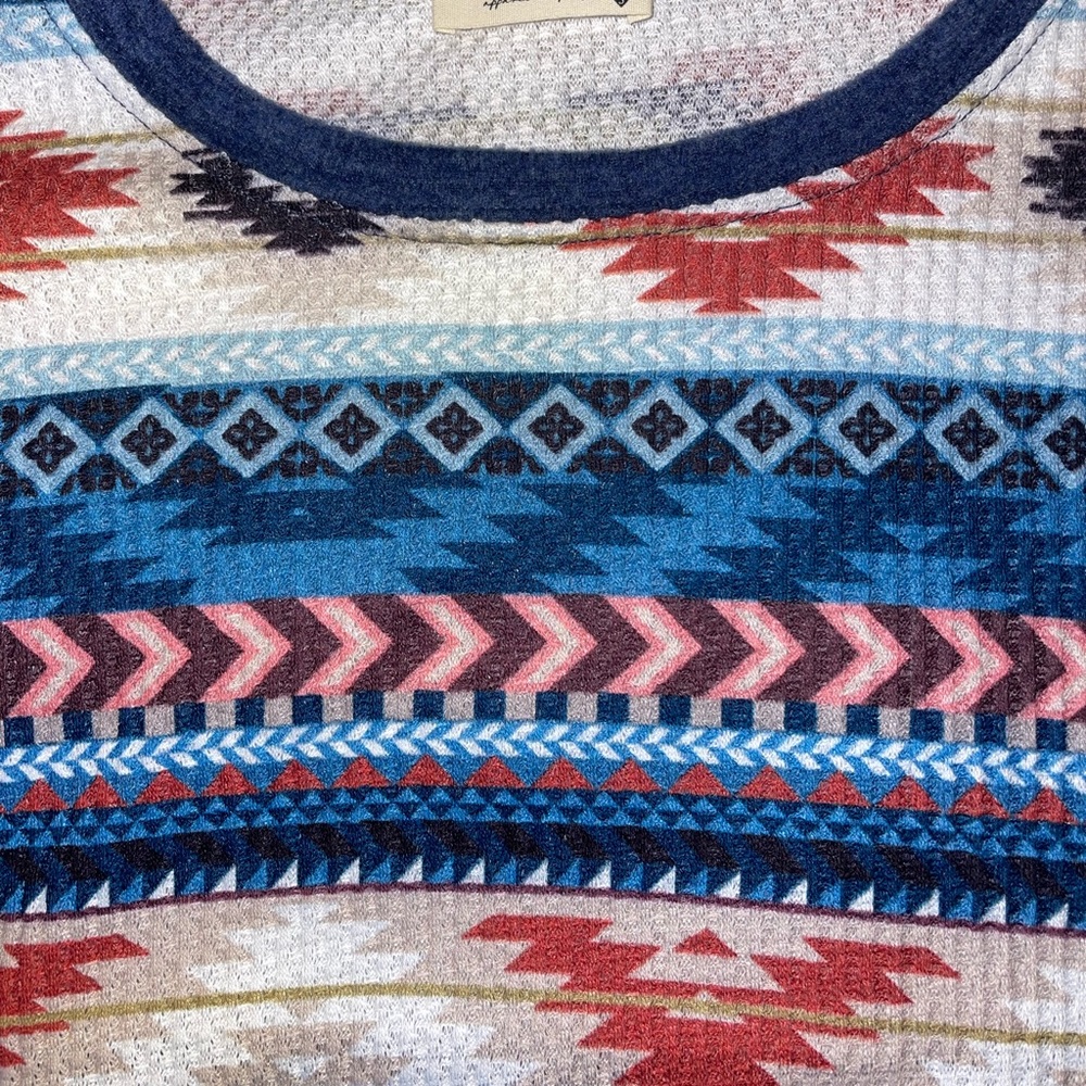 Aztec Pullover - Picture 3 of 6